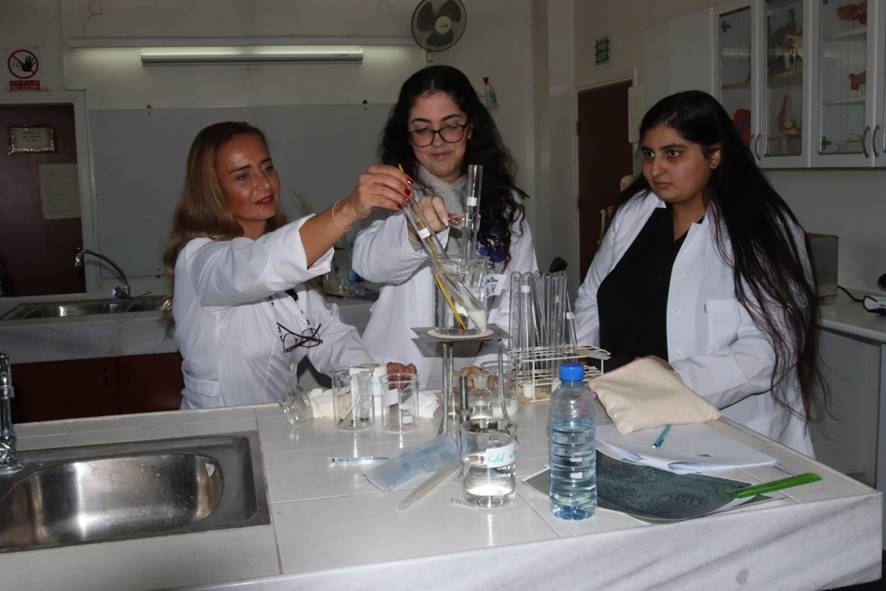 Pakistan International School of Damascus Pisod Science Lab